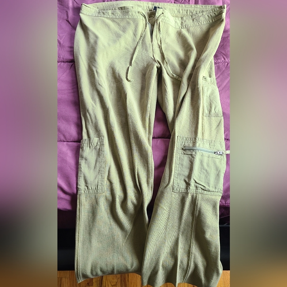 Gap capri pants